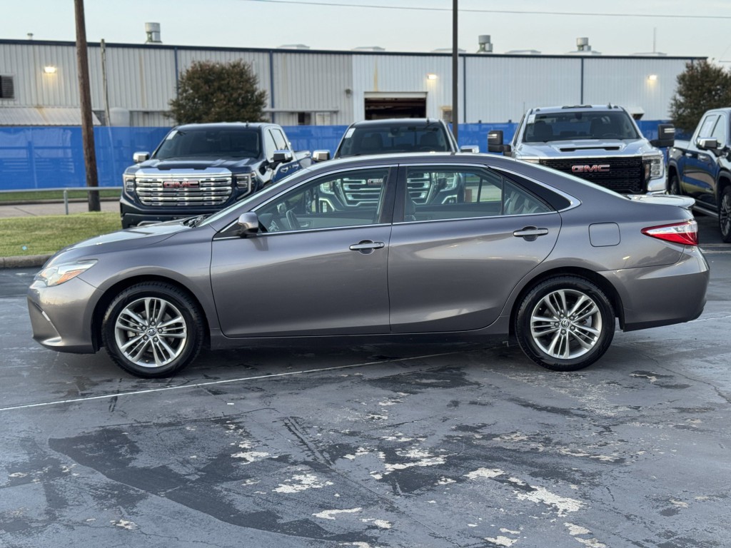 2015 Toyota Camry Image 10