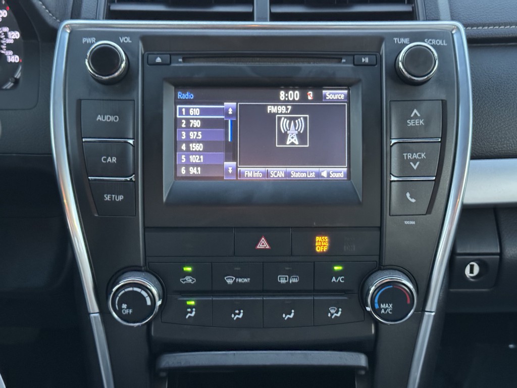2015 Toyota Camry Image 17