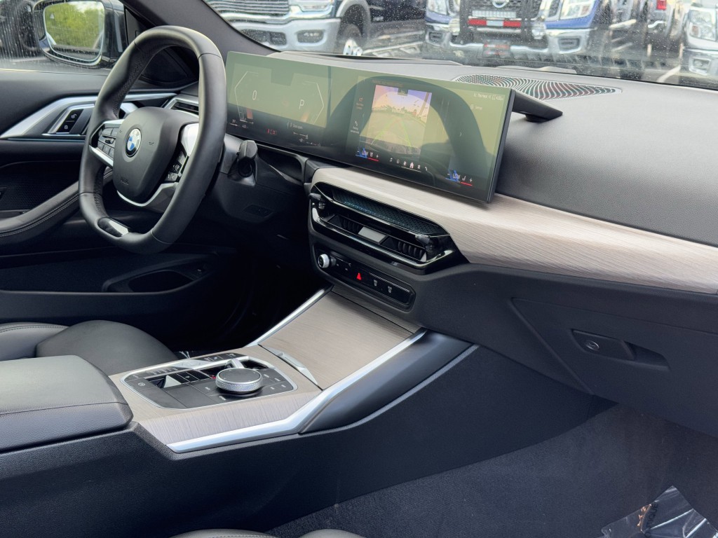 2025 BMW 4 Series Image 13