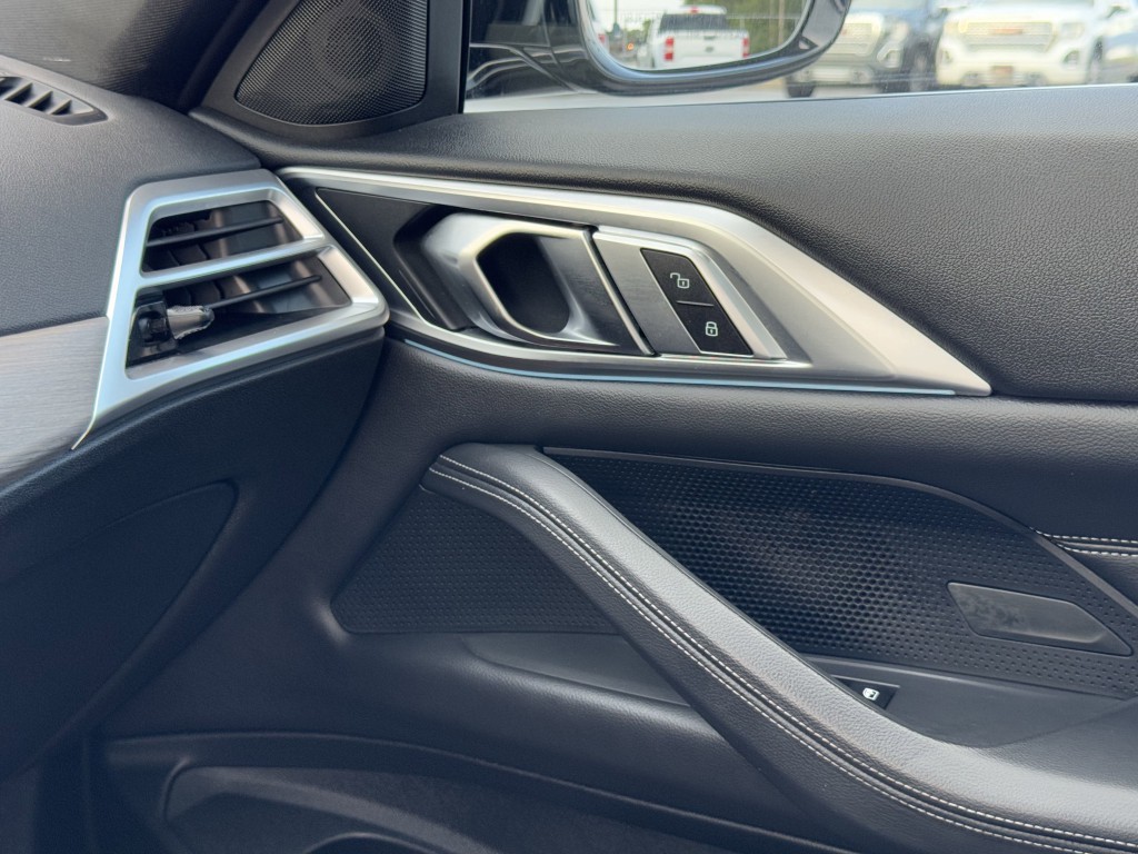 2025 BMW 4 Series Image 23