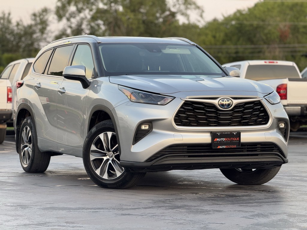 2022 Toyota Highlander Image 3