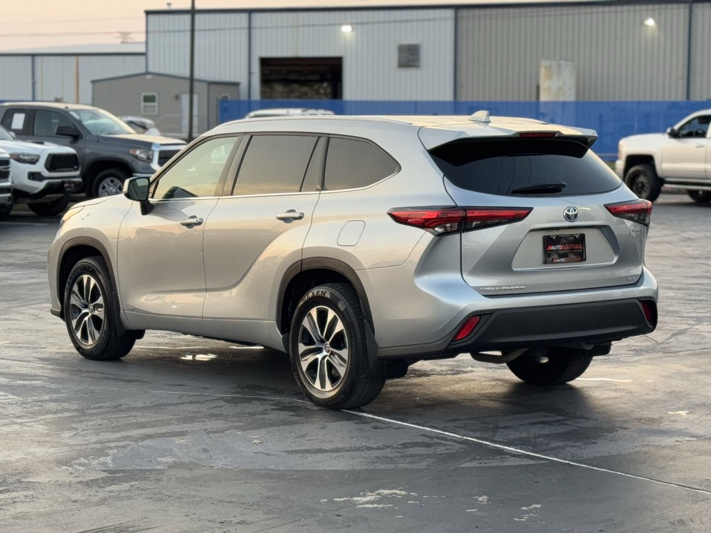 2022 Toyota Highlander Image 9