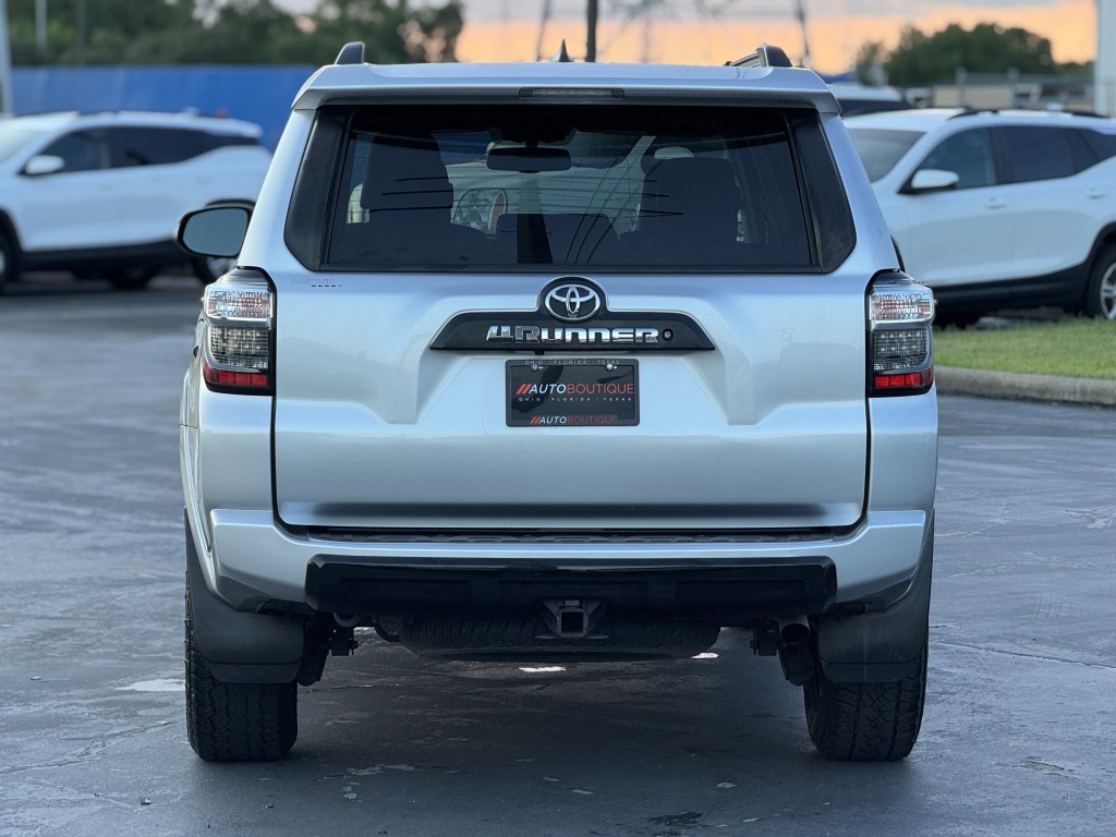 2018 Toyota 4Runner Image 9