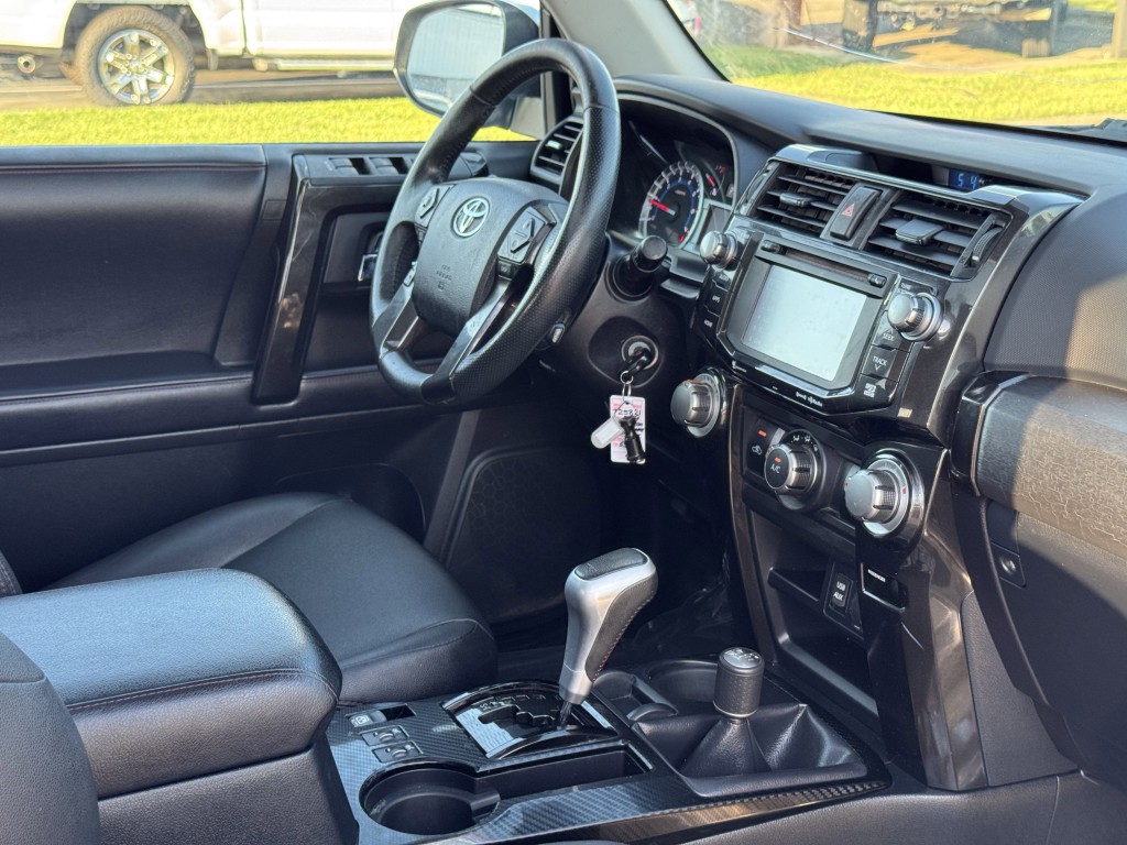 2018 Toyota 4Runner Image 15