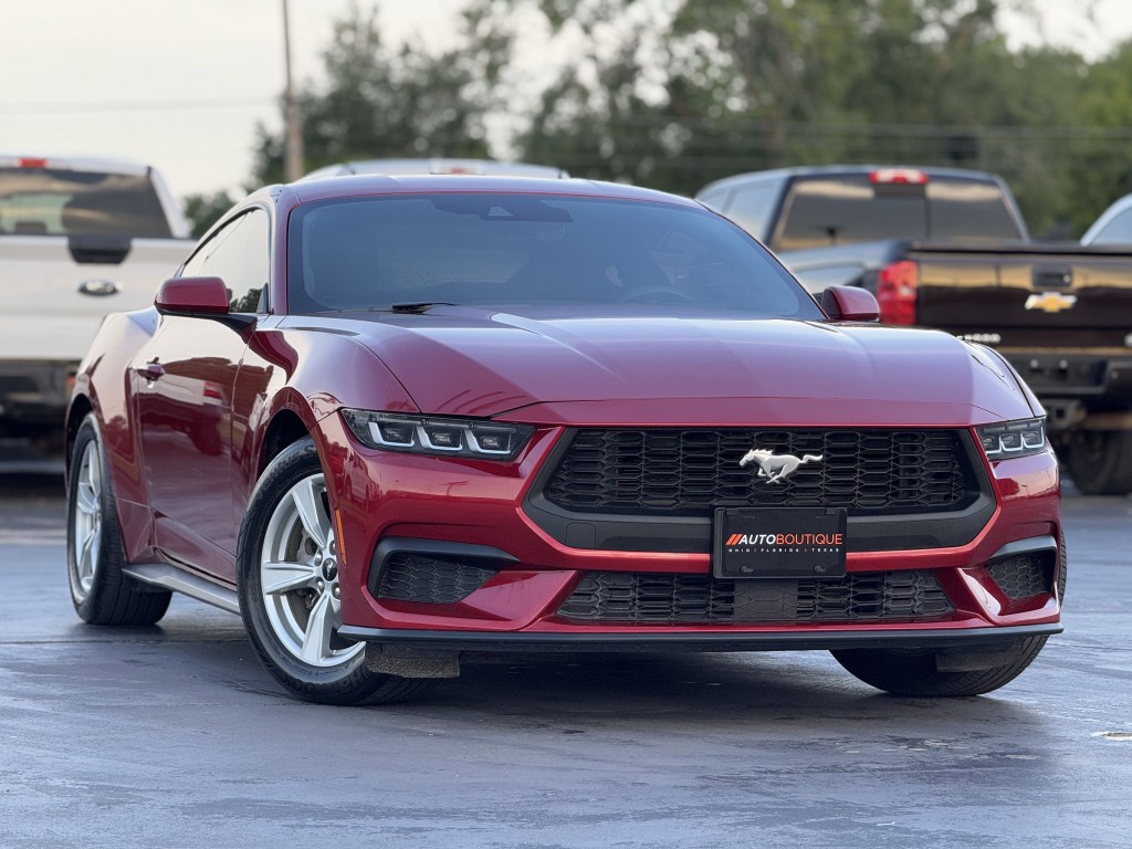 2024 Ford Mustang Image 3
