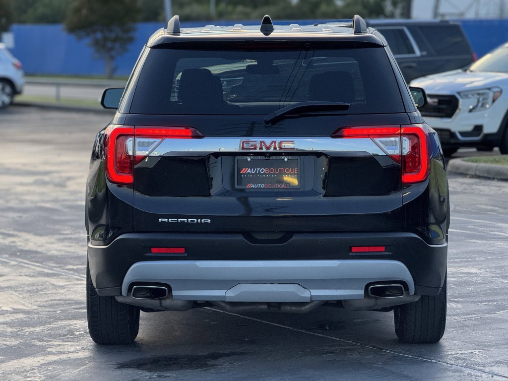2022 GMC Acadia Image 7