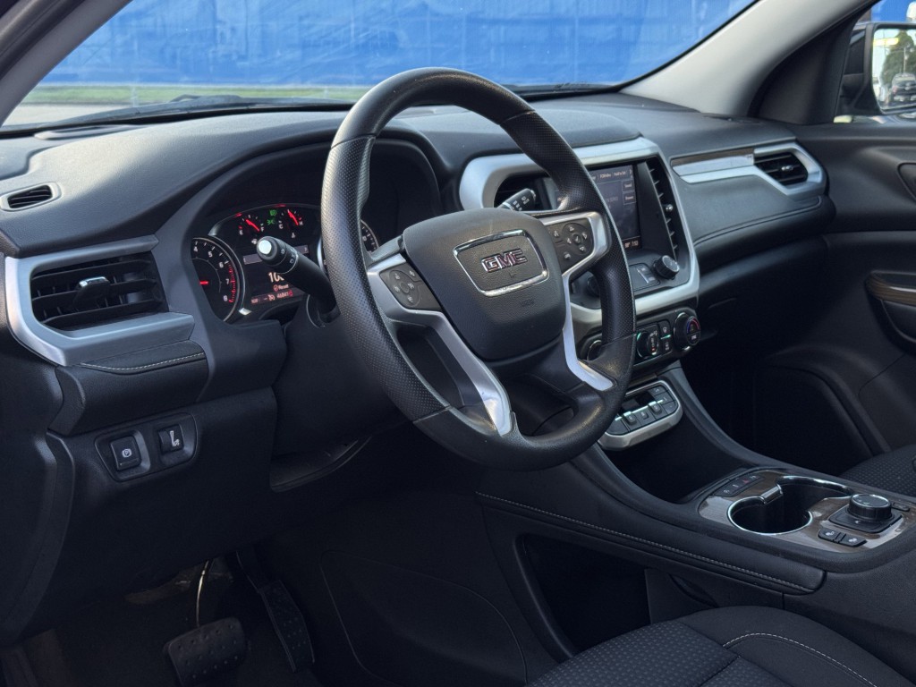 2022 GMC Acadia Image 12