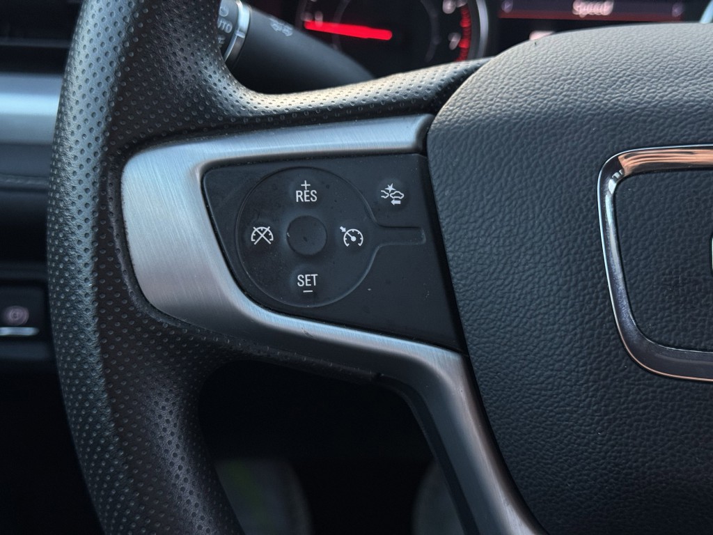 2022 GMC Acadia Image 16