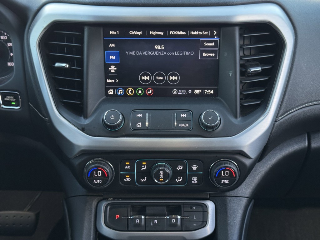 2022 GMC Acadia Image 19