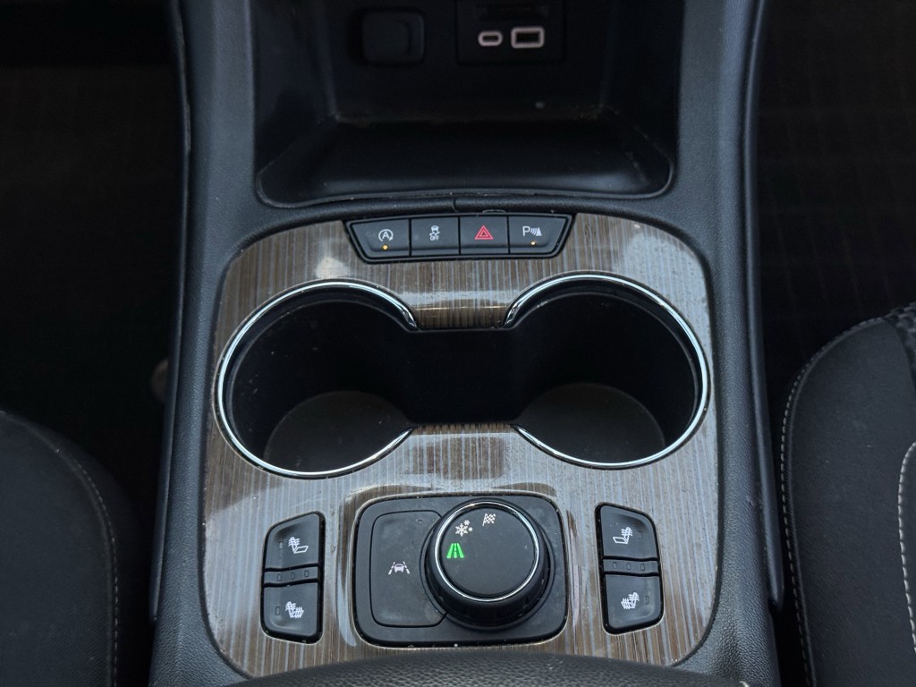 2022 GMC Acadia Image 21