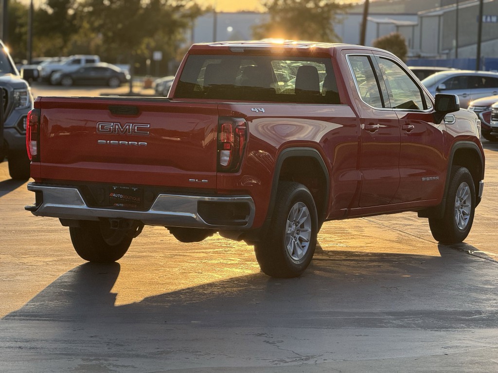 2023 GMC Sierra 1500 Image 9