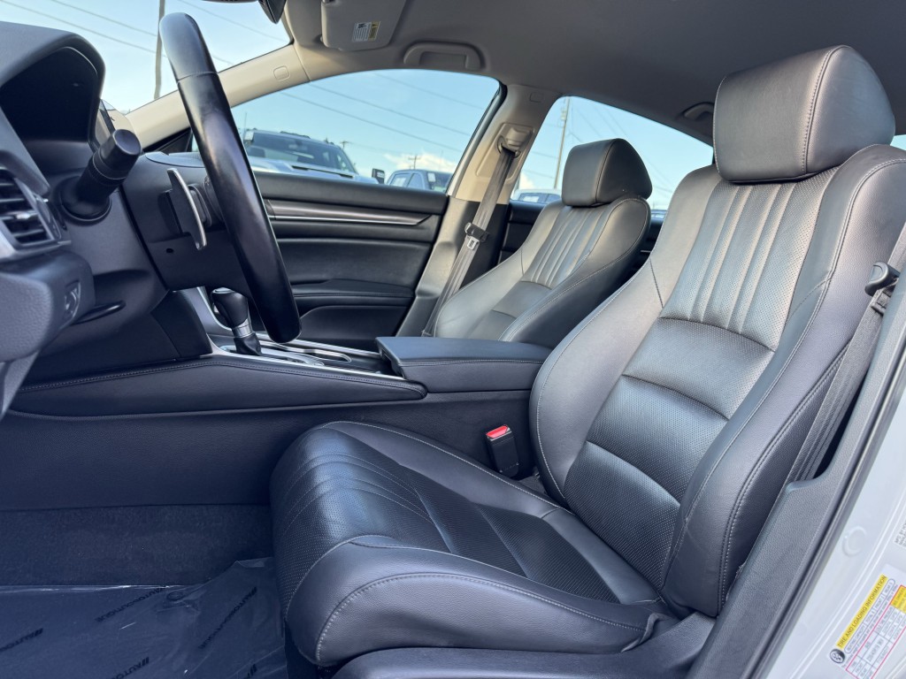 2022 Honda Accord Image 24