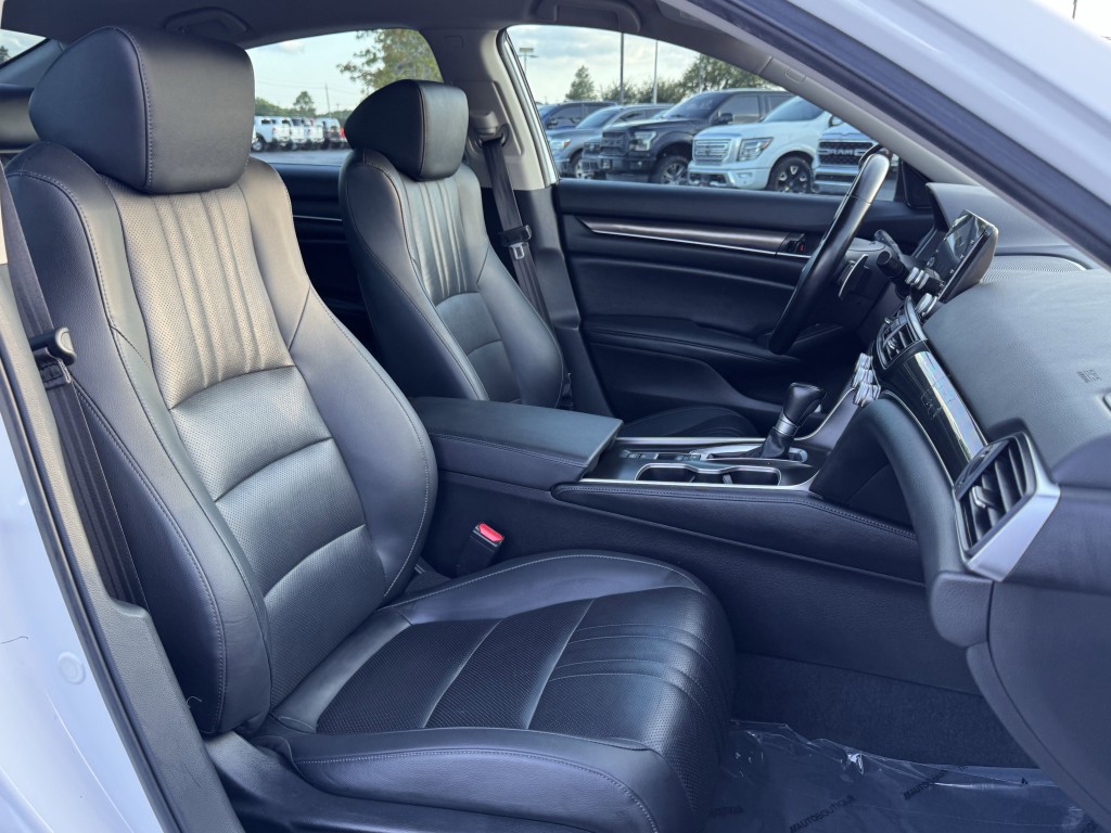 2022 Honda Accord Image 25