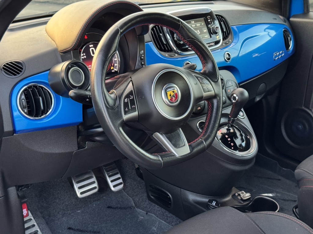 2018 FIAT 500 Image 12