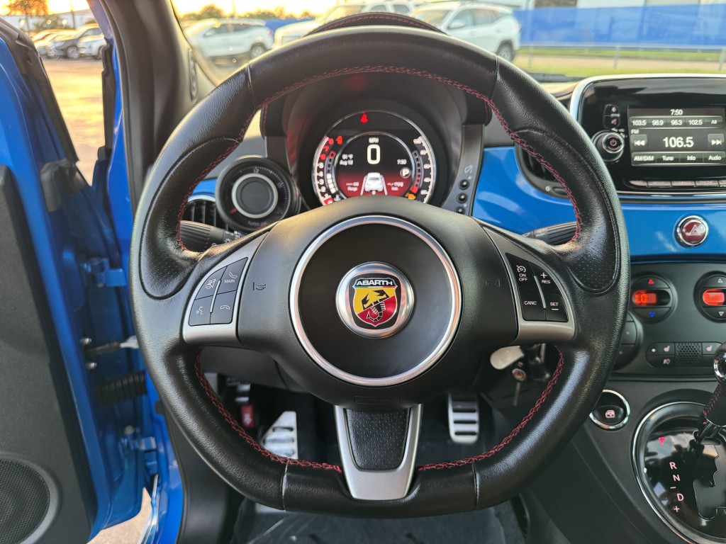 2018 FIAT 500 Image 14
