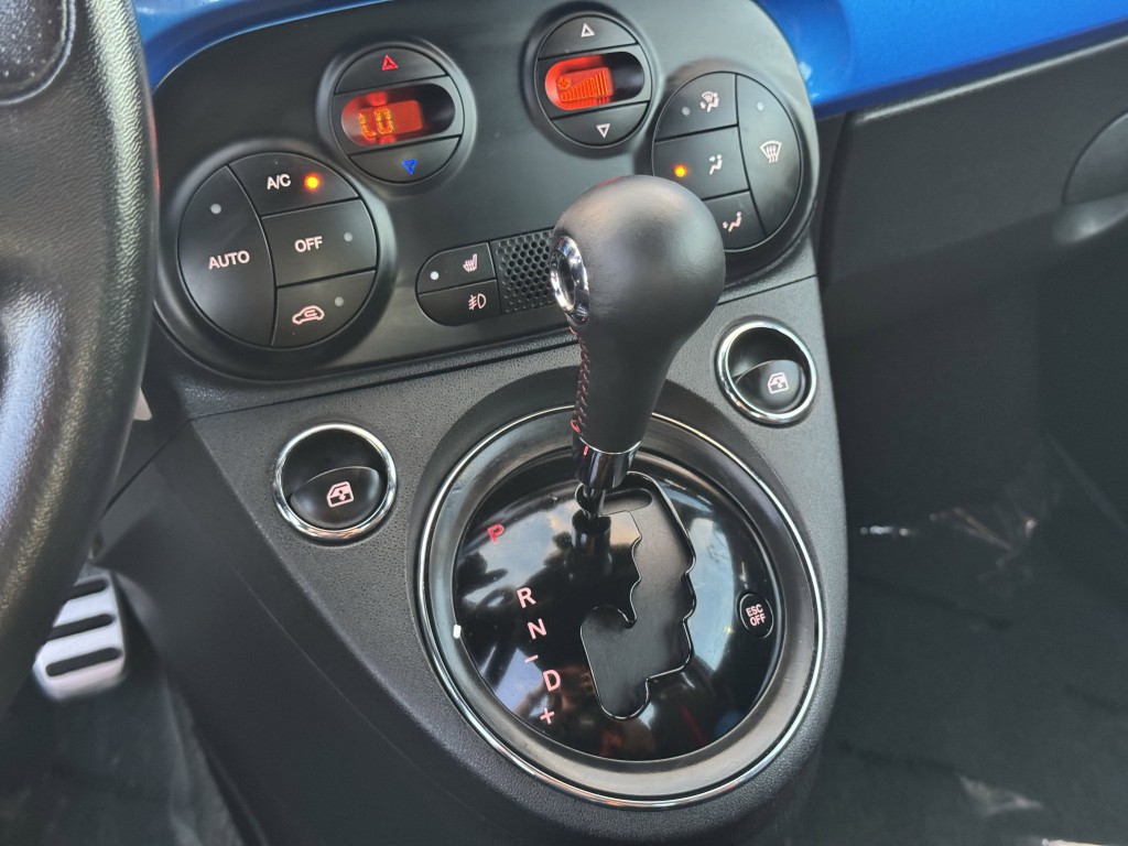 2018 FIAT 500 Image 20