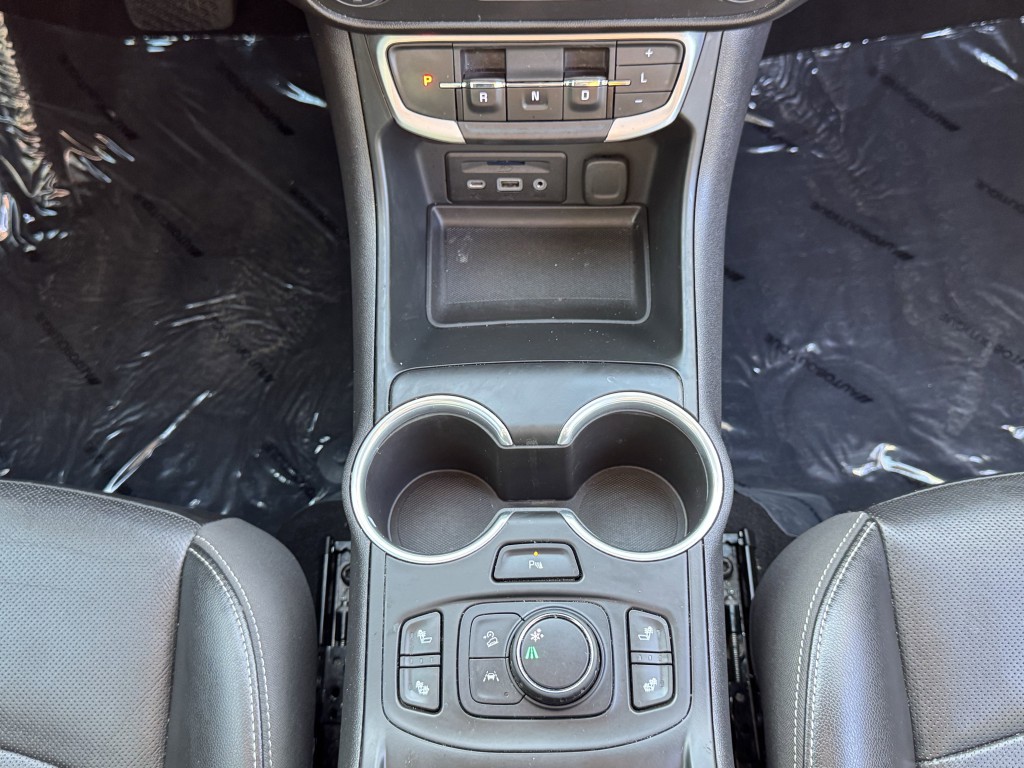 2022 GMC Terrain Image 19