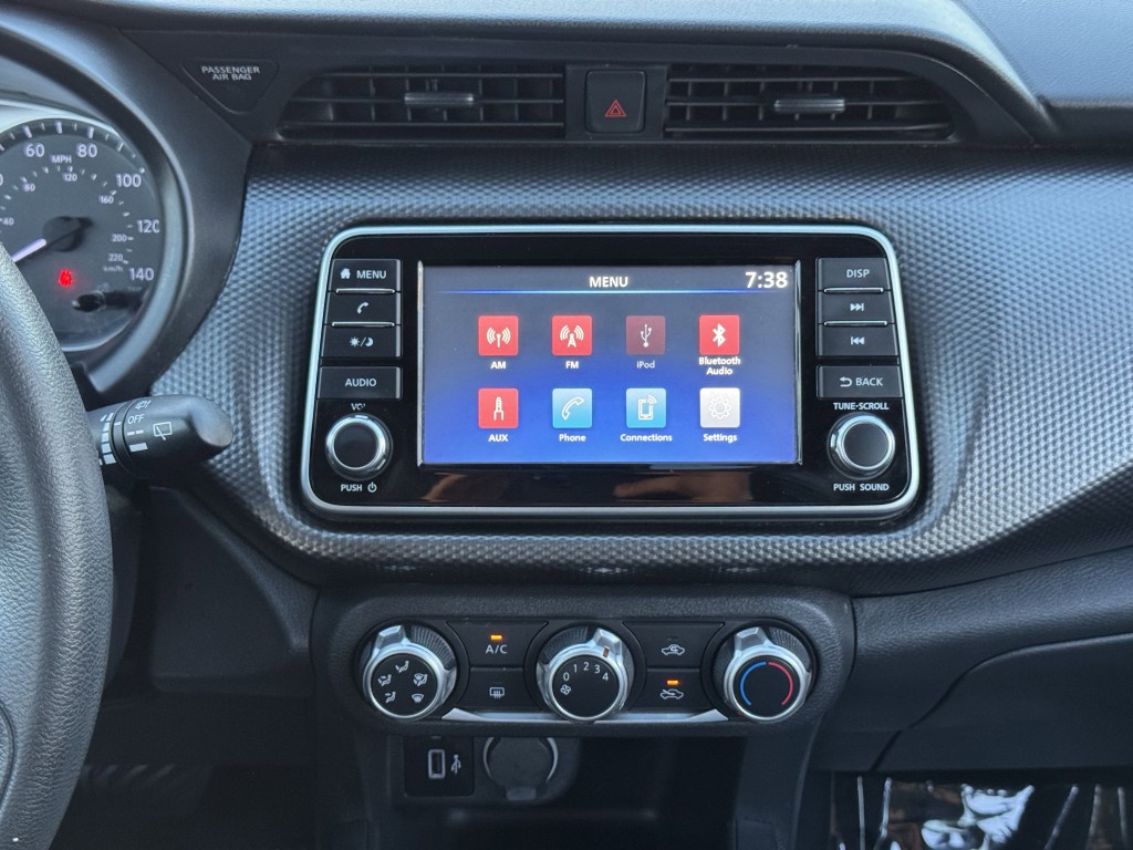 2020 Nissan Kicks Image 17