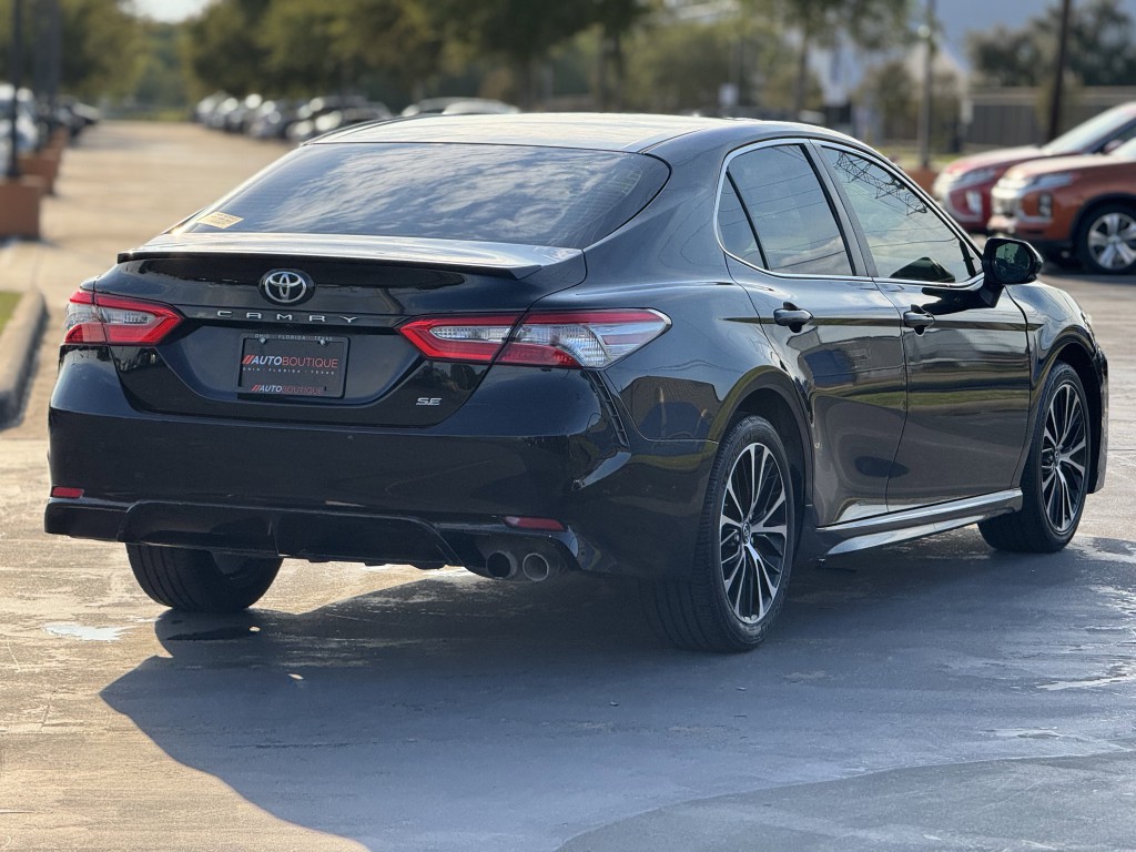 2018 Toyota Camry Image 9