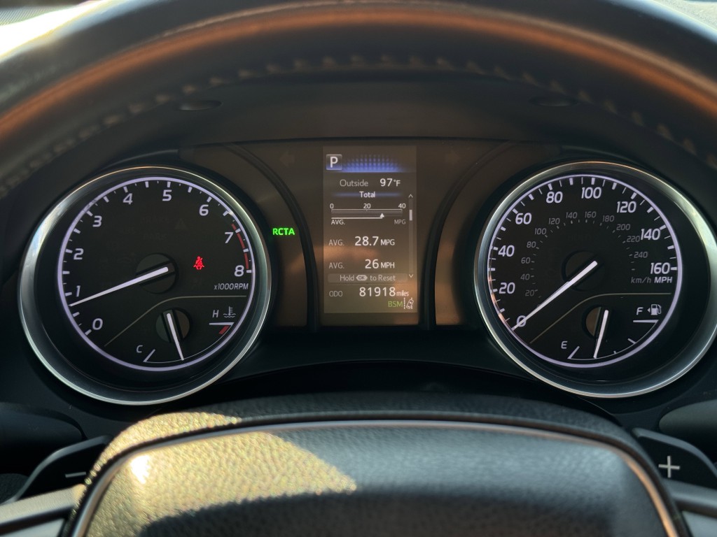 2018 Toyota Camry Image 17