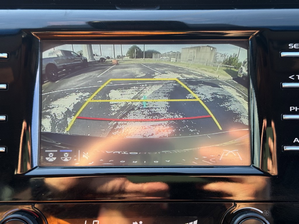 2018 Toyota Camry Image 19