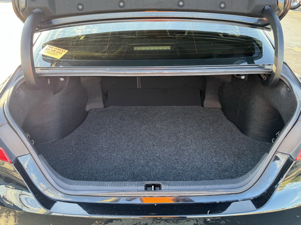 2018 Toyota Camry Image 23