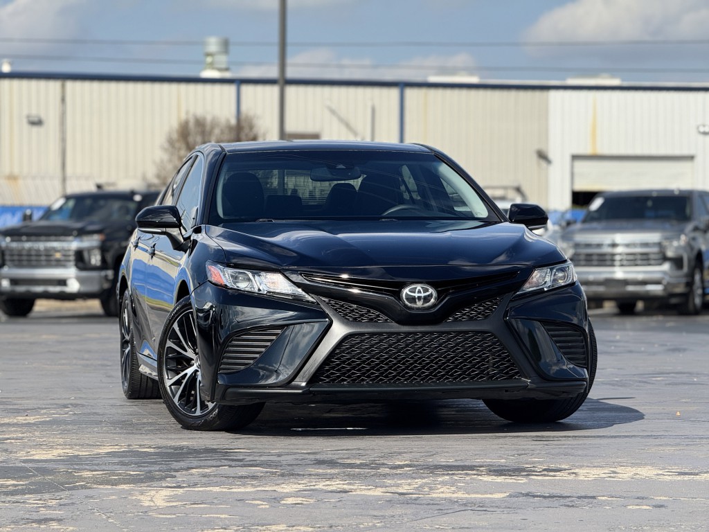 2018 Toyota Camry Image 3