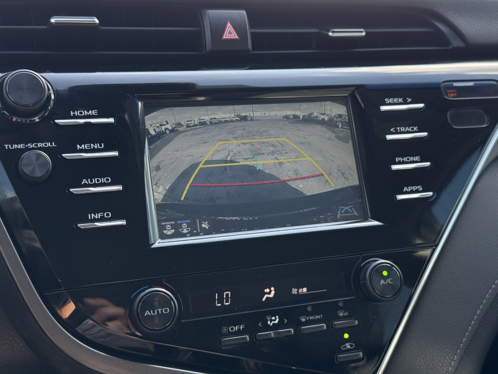 2018 Toyota Camry Image 22
