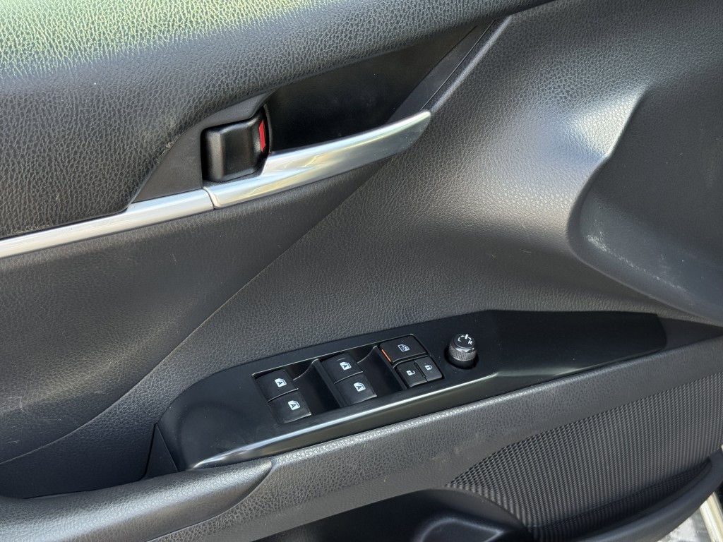 2018 Toyota Camry Image 24