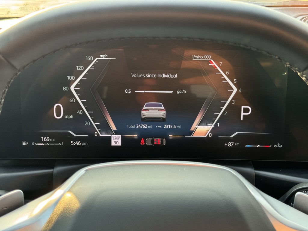 2025 BMW 3 Series Image 19
