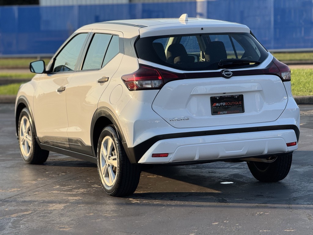2023 Nissan Kicks Image 8