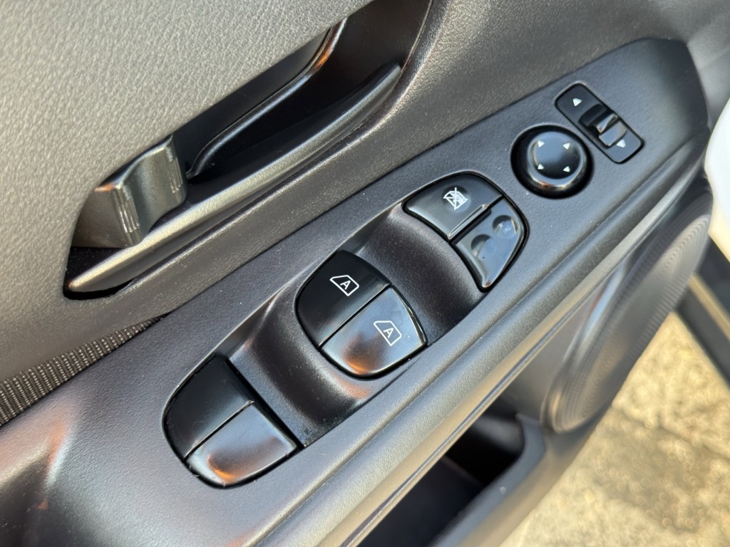 2023 Nissan Kicks Image 21