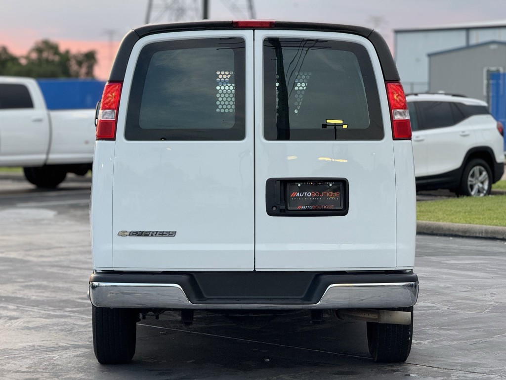 2023 Chevrolet Express Image 8