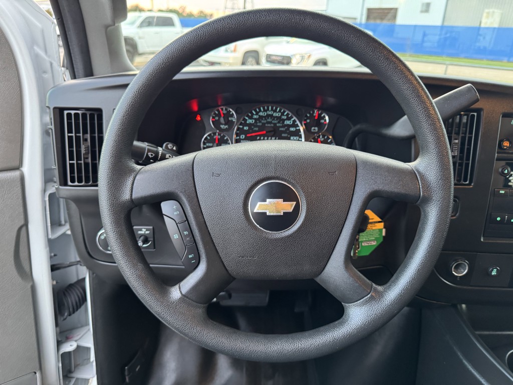 2023 Chevrolet Express Image 14