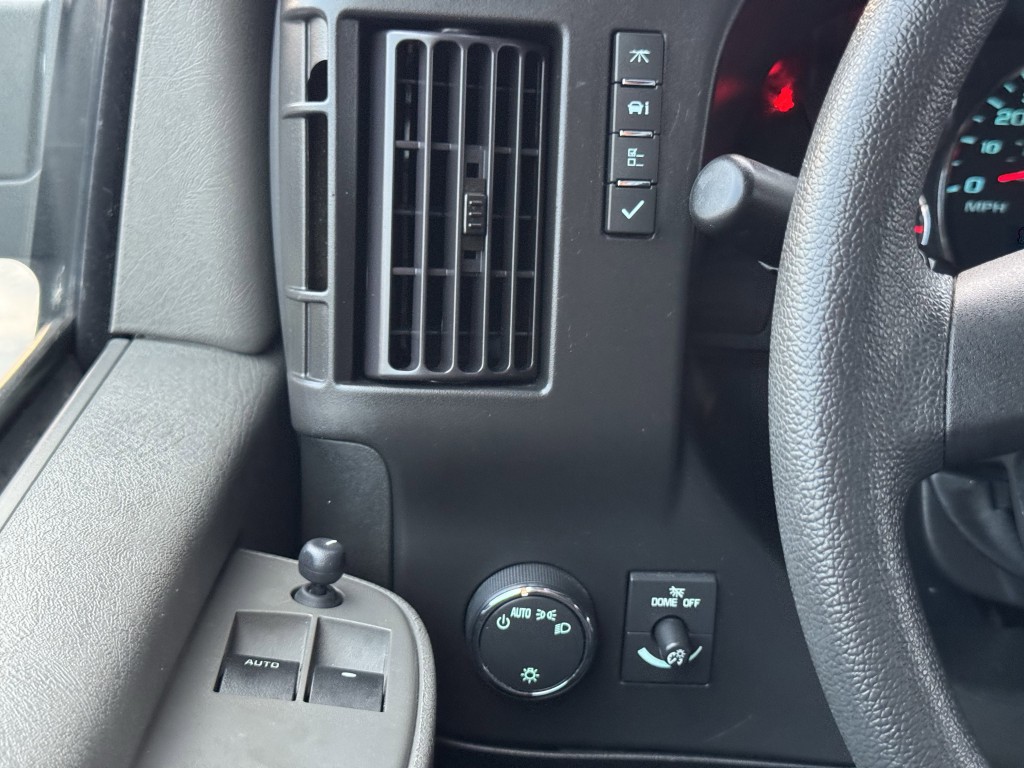 2023 Chevrolet Express Image 17
