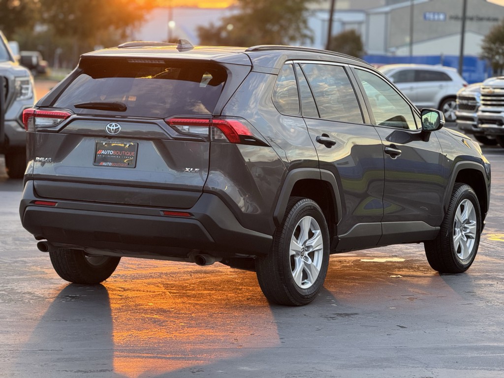 2021 Toyota Rav4 Image 8