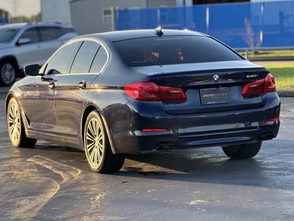2017 BMW 5 Series Image 9