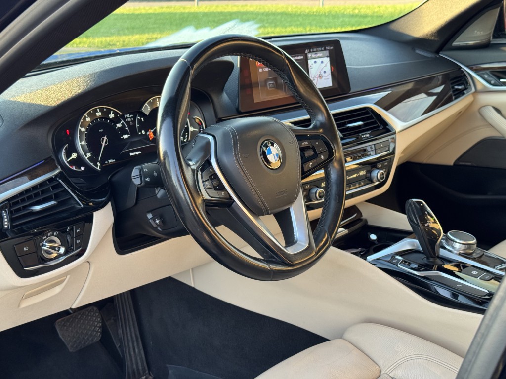 2017 BMW 5 Series Image 12