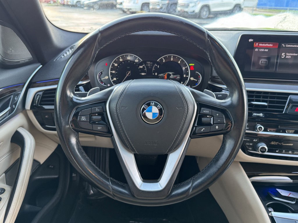 2017 BMW 5 Series Image 15