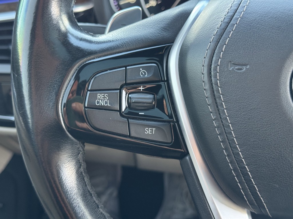 2017 BMW 5 Series Image 16