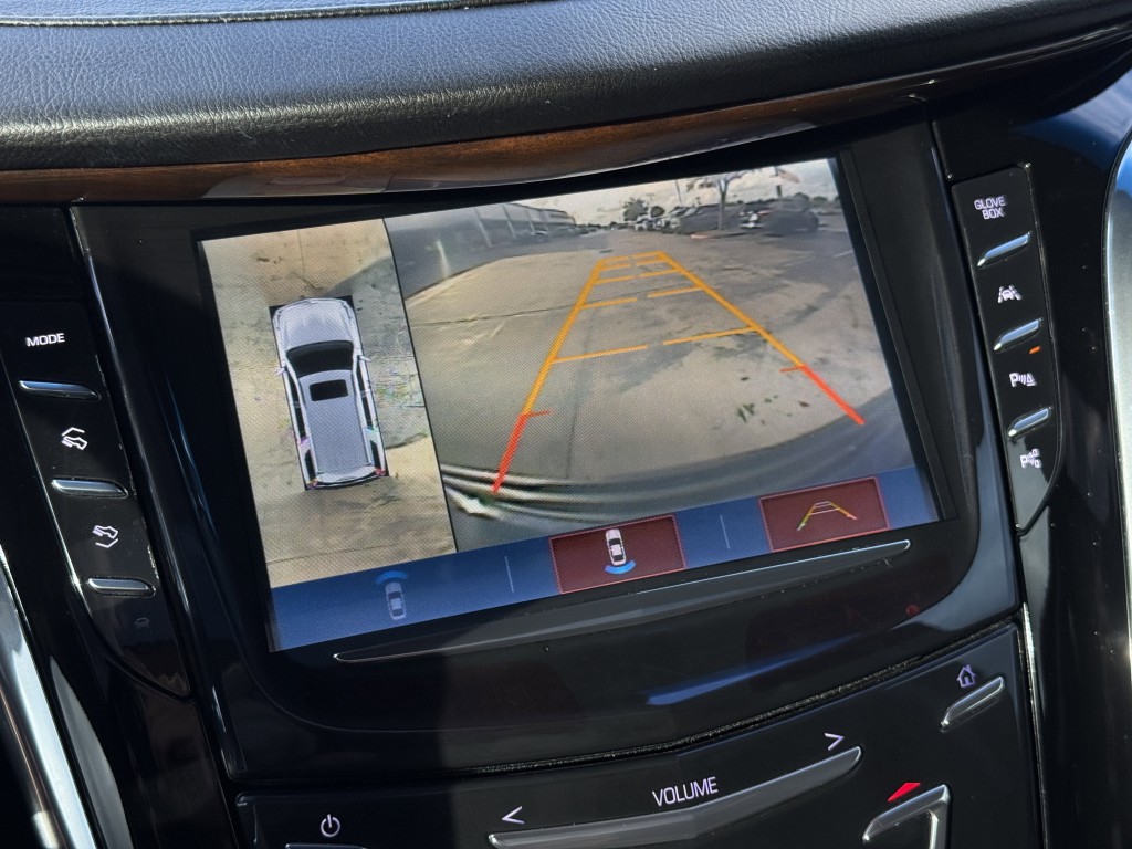 2017 Cadillac Escalade Image 24