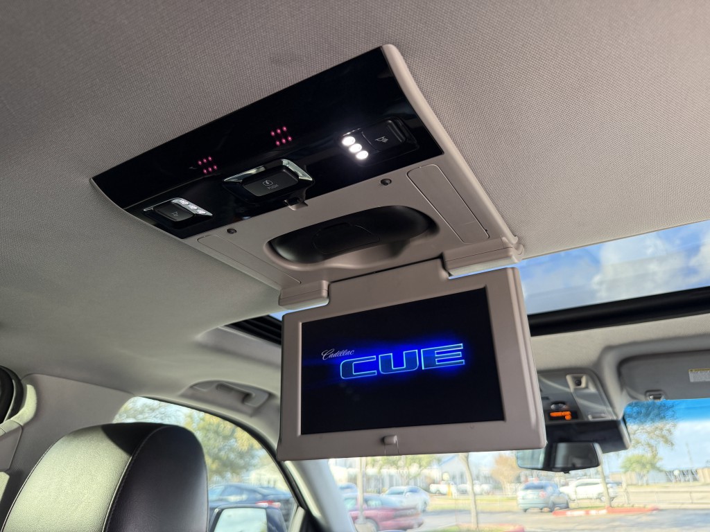 2017 Cadillac Escalade Image 39