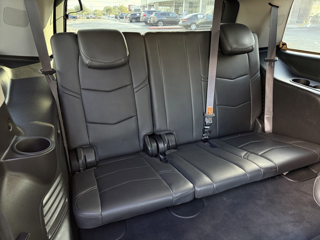 2017 Cadillac Escalade Image 40