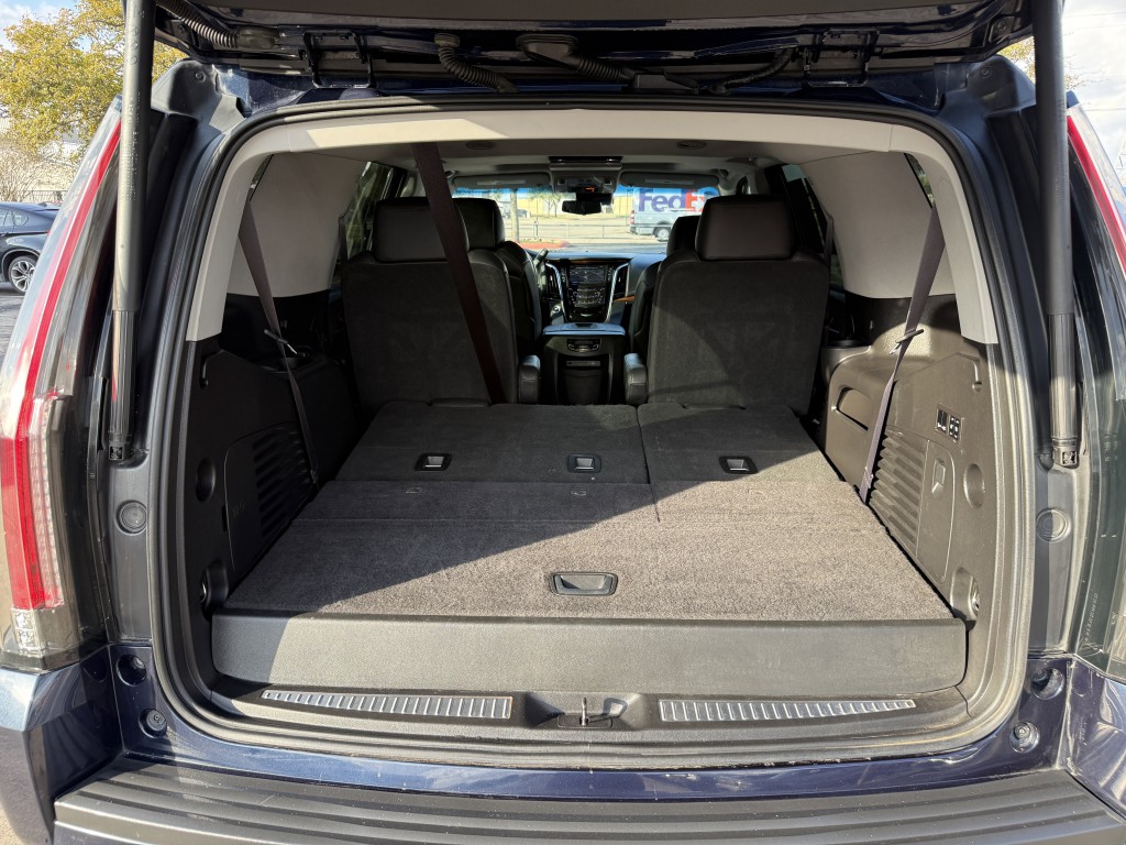 2017 Cadillac Escalade Image 41