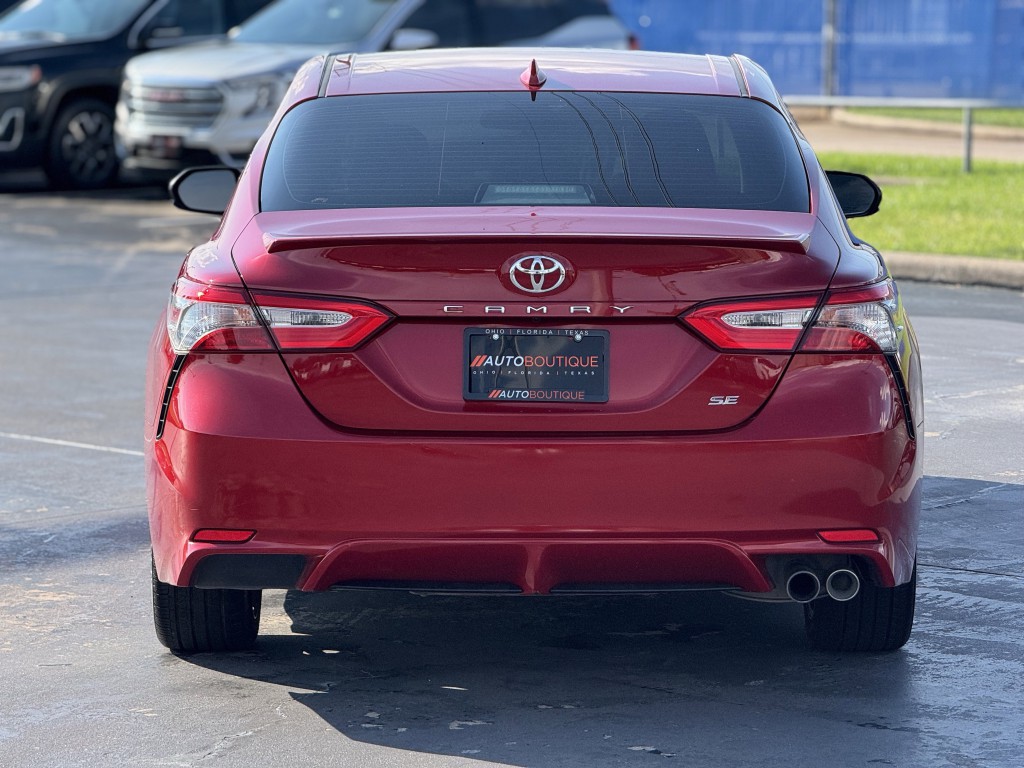 2019 Toyota Camry Image 8