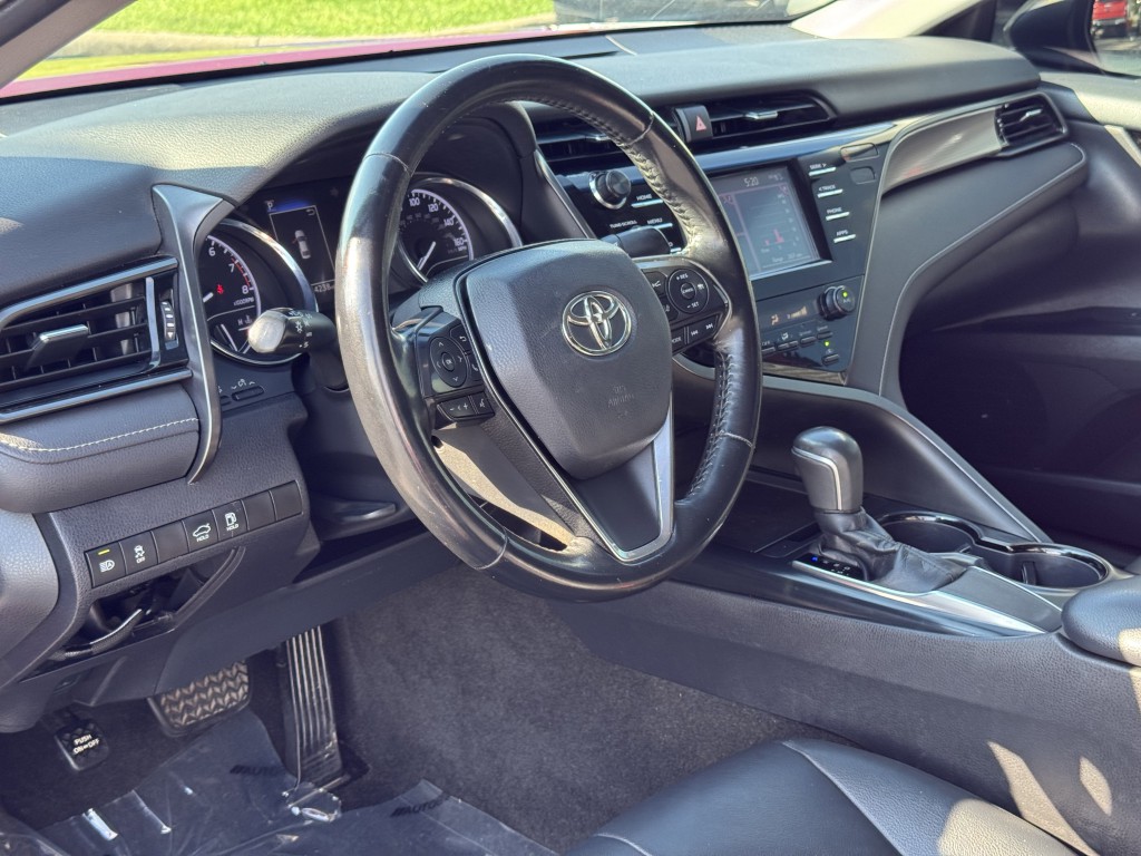 2019 Toyota Camry Image 11