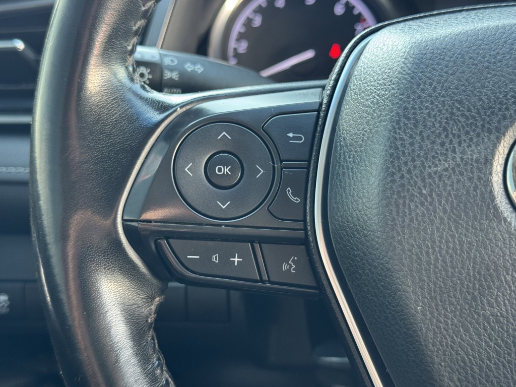 2019 Toyota Camry Image 15