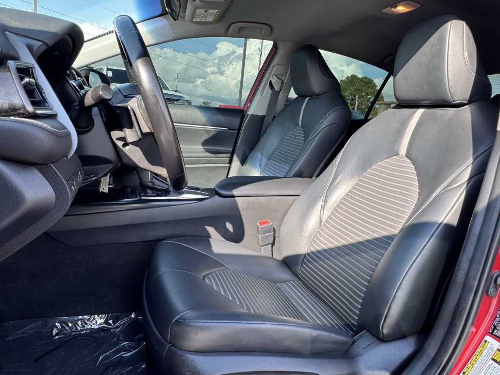 2019 Toyota Camry Image 22