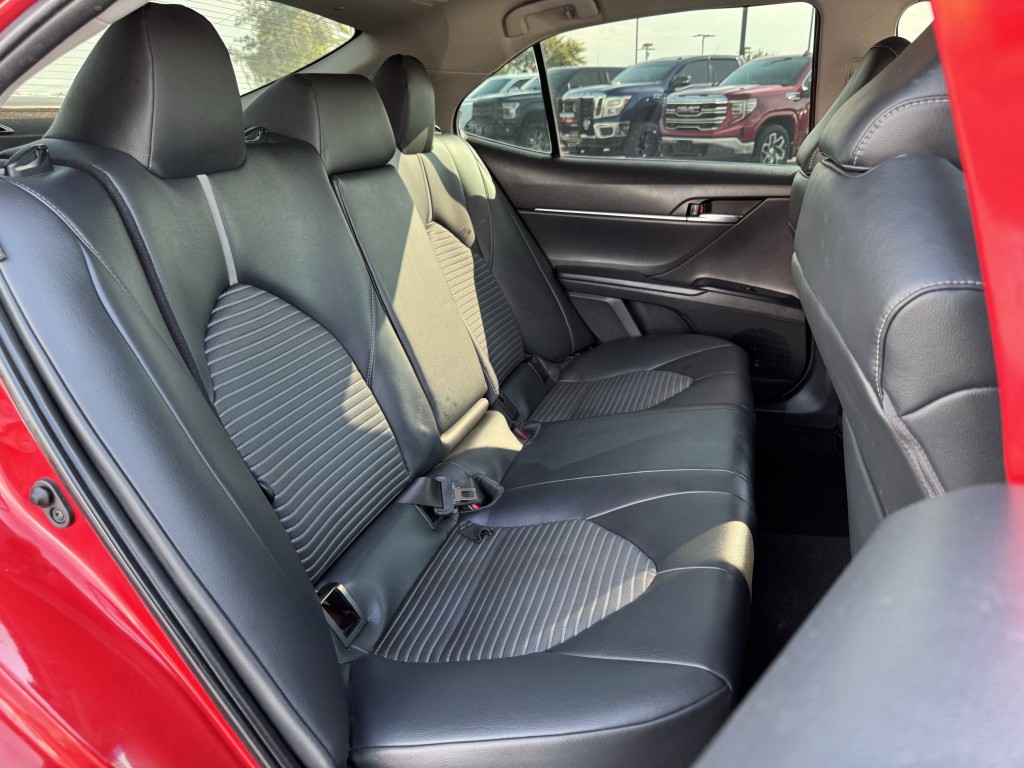 2019 Toyota Camry Image 24