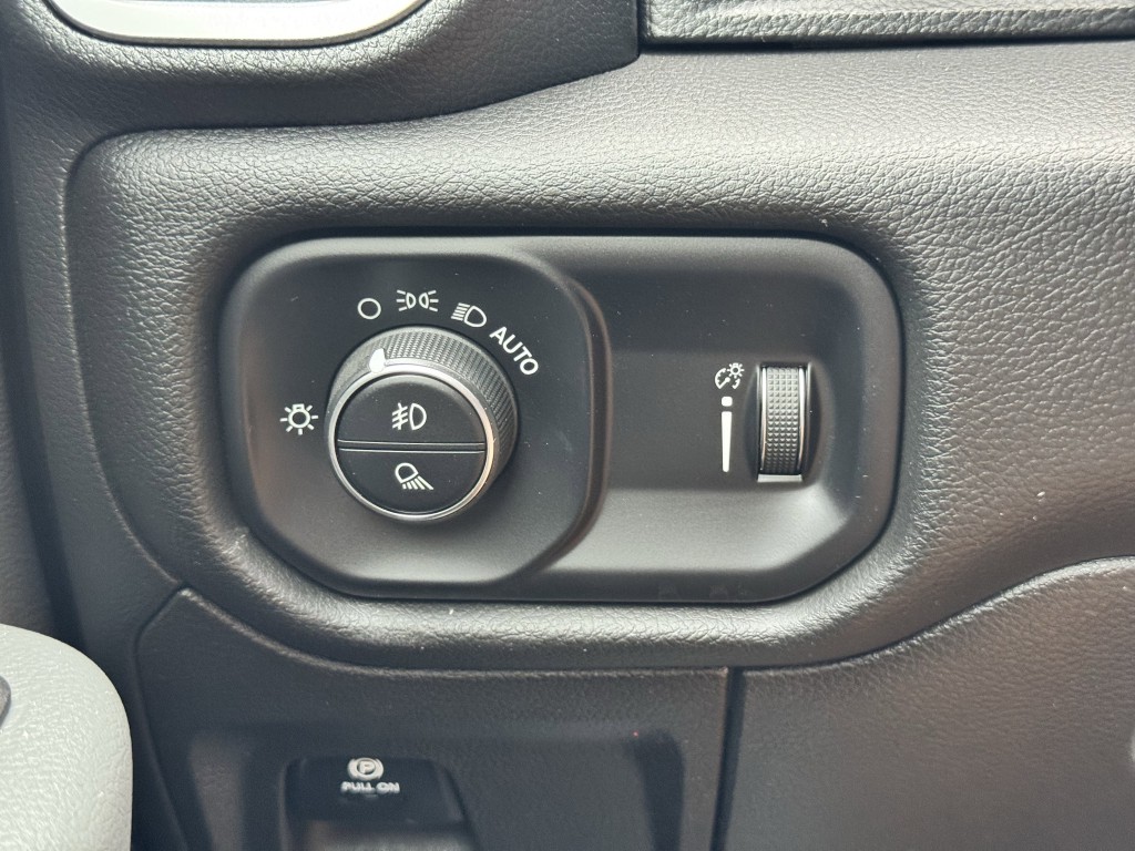 2023 RAM 1500 Image 23